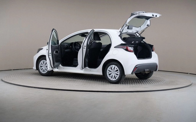 Toyota Yaris cena 65899 przebieg: 29217, rok produkcji 2022 z Pionki małe 154